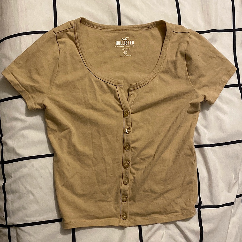 Hollister baby tee